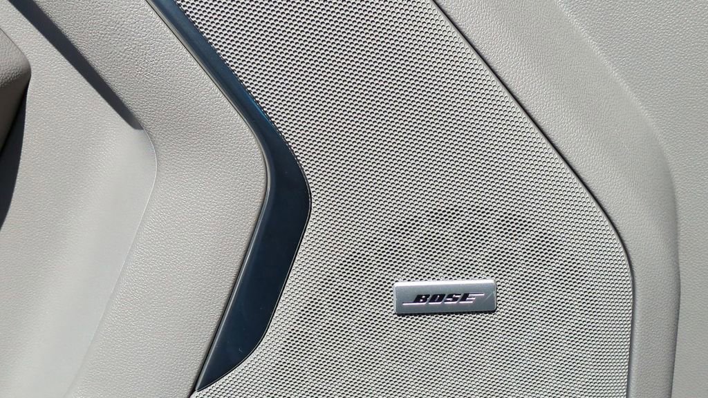 Used 2022 GMC Yukon SLT image 36