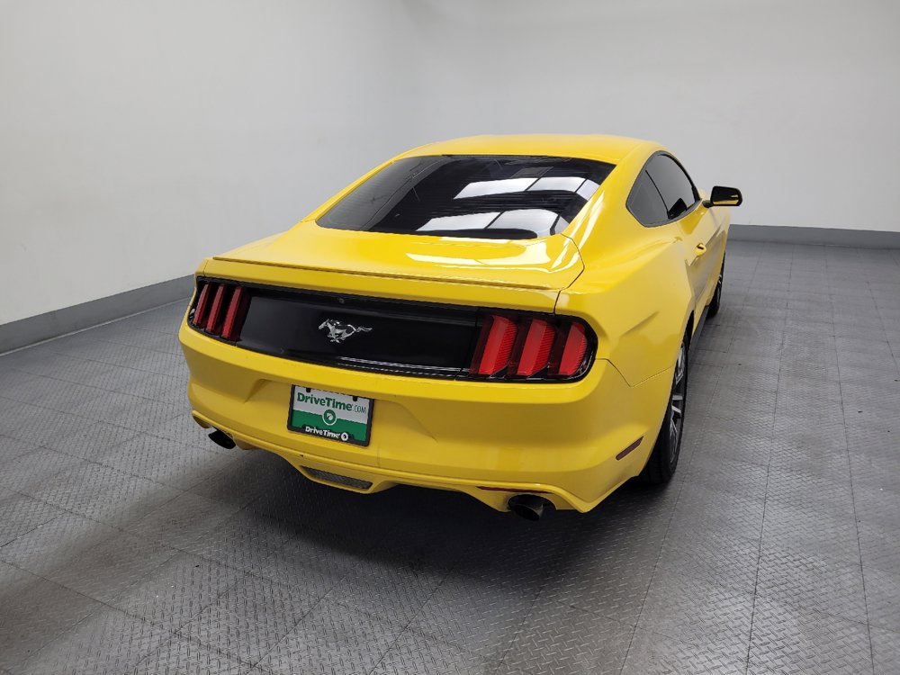 Used 2017 Ford Mustang Coupe RWD image 7