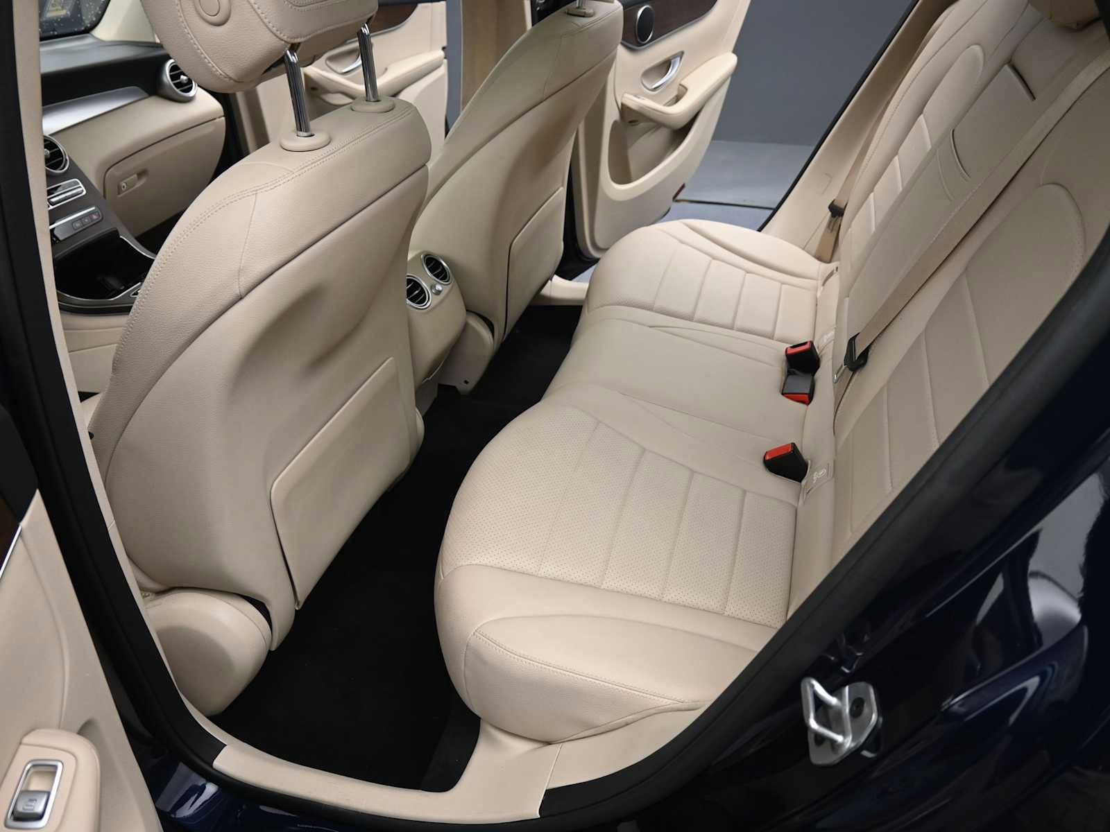 Used 2022 Mercedes-Benz GLC 300 GLC 300 image 13