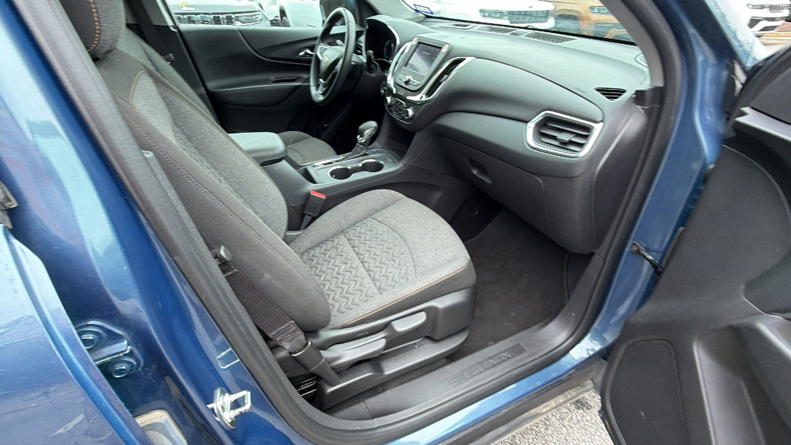 Used 2024 Chevrolet Equinox LT AWD/4WD image 19