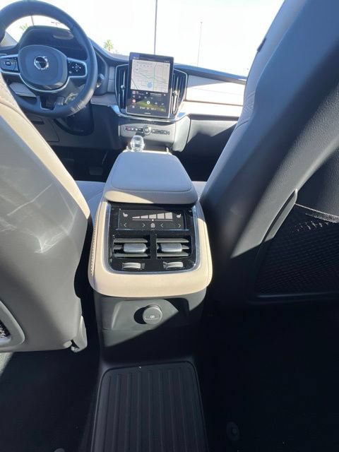 New 2026 Volvo XC90 T8 Plus w/ Protection Package AWD/4WD image 27