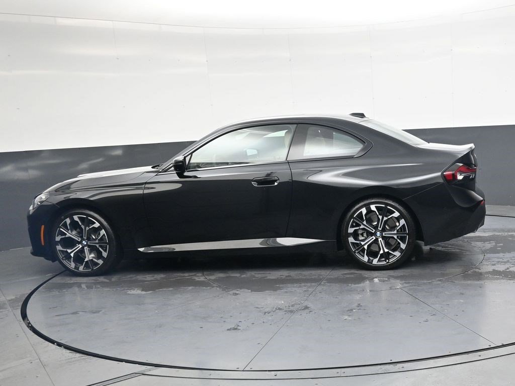 Used 2025 BMW 230i Coupe w/ Premium Package RWD image 6