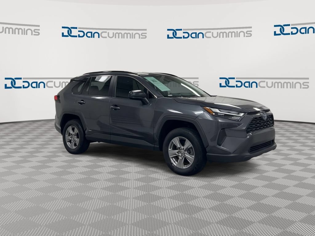 Used 2023 Toyota RAV4 LE AWD/4WD image 2