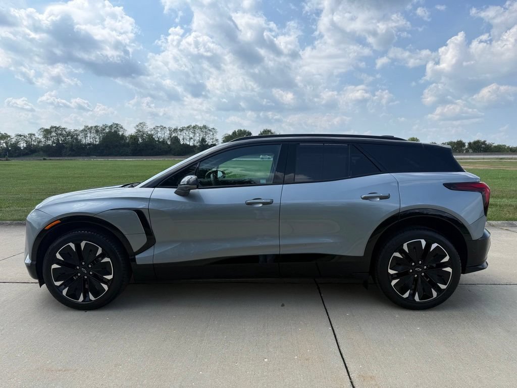 Used 2026 Chevrolet Blazer EV RS w/ Super Cruise Package AWD/4WD image 11