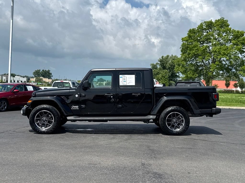 Used 2022 Jeep Gladiator Overland w/ Trailer Tow Package AWD/4WD image 4