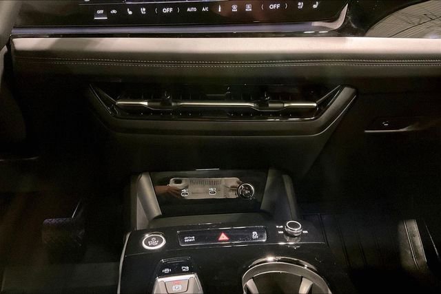 Used 2025 Audi Q6 e-tron Premium Plus w/ Premium Plus image 32