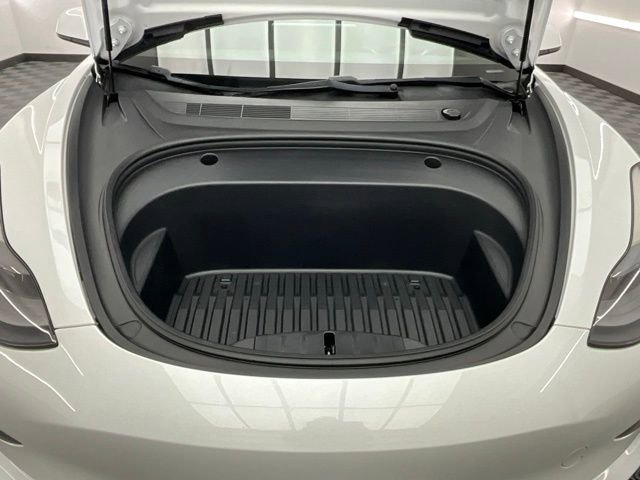 Used 2021 Tesla Model 3 Standard Range Plus image 26