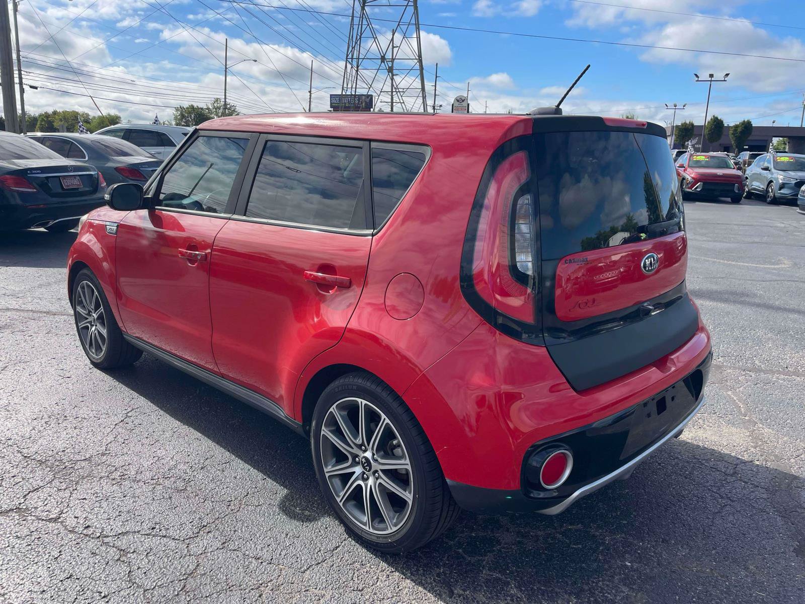 Used 2018 Kia Soul ! w/ Tech Package FWD image 5
