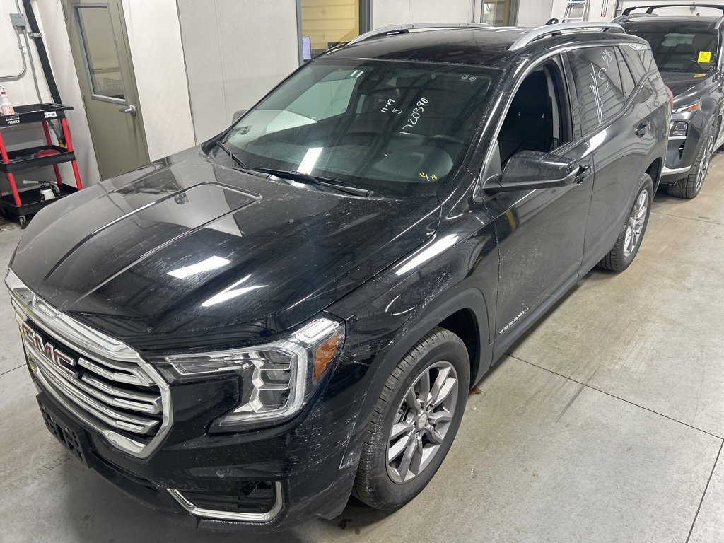 Used 2024 GMC Terrain SLT