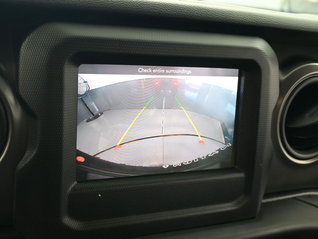 Used 2022 Jeep Wrangler Unlimited Sport image 20