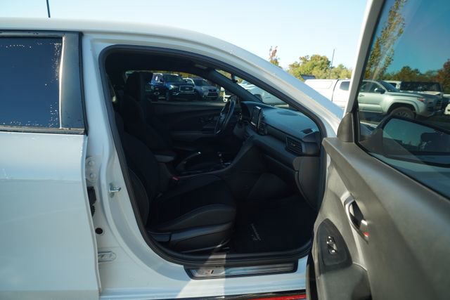 Used 2020 Hyundai Veloster N w/ Performance Package image 17