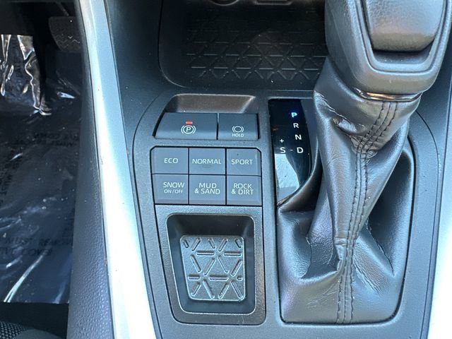 Certified 2024 Toyota RAV4 LE image 25