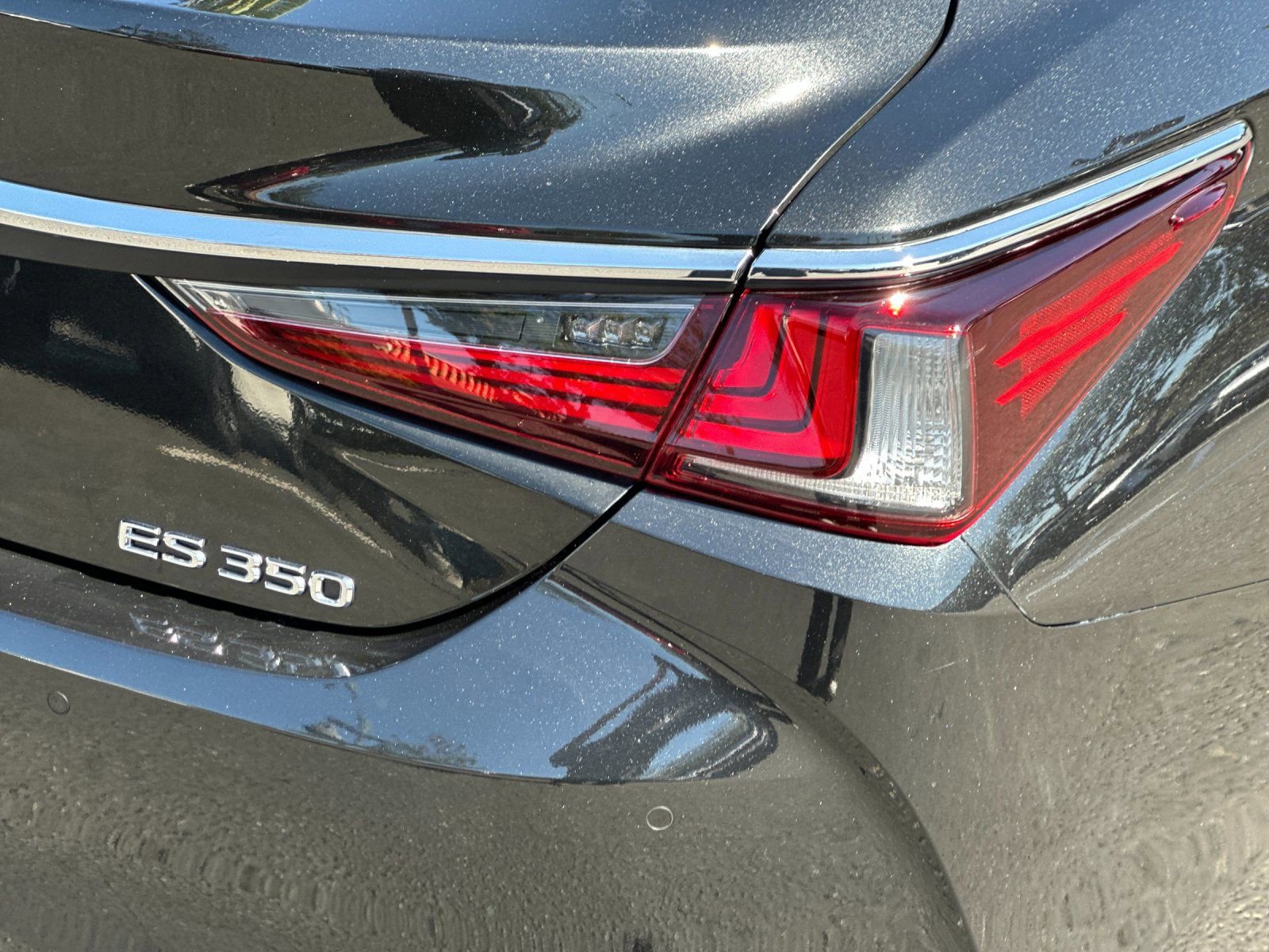 Used 2023 Lexus ES 350 w/ Premium Package image 33