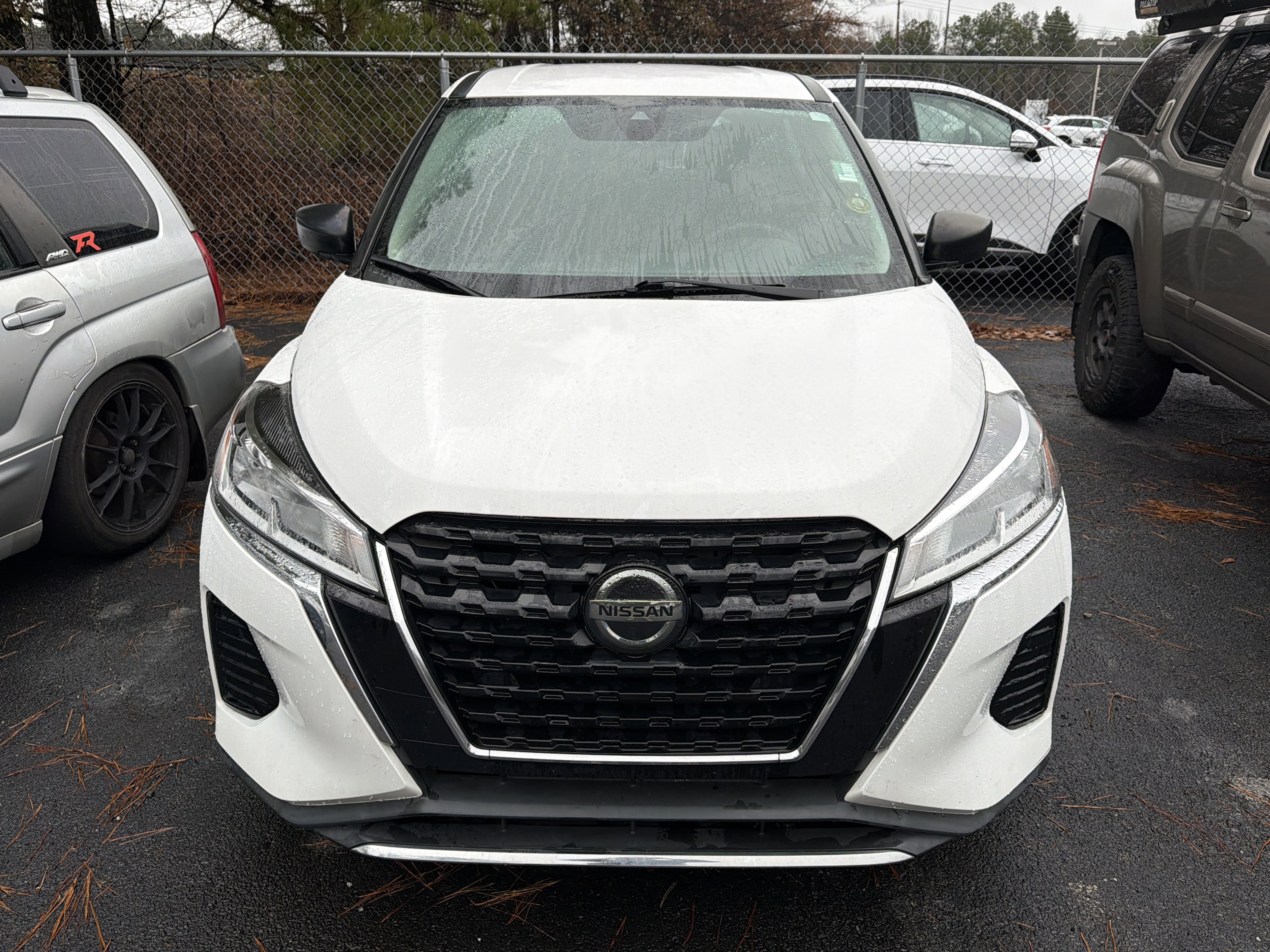 Used 2021 Nissan Kicks S image 2