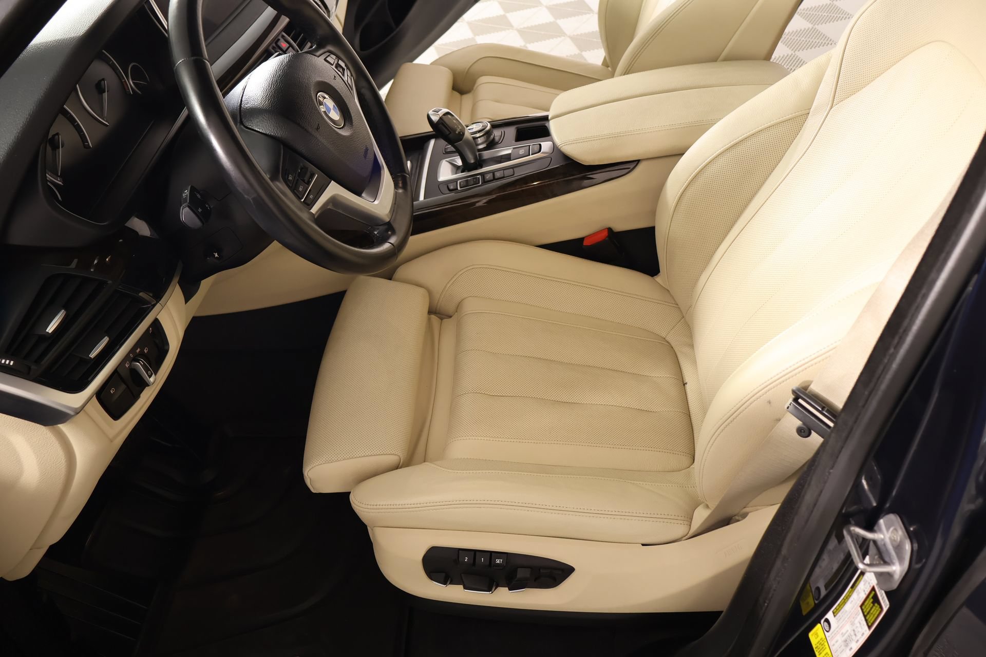 Used 2017 BMW X5 sDrive35i RWD image 12