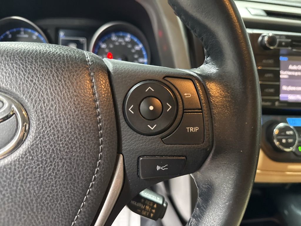 Used 2018 Toyota RAV4 XLE FWD image 20