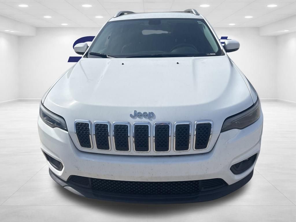 Used 2019 Jeep Cherokee Latitude Plus w/ Cold Weather Group image 2