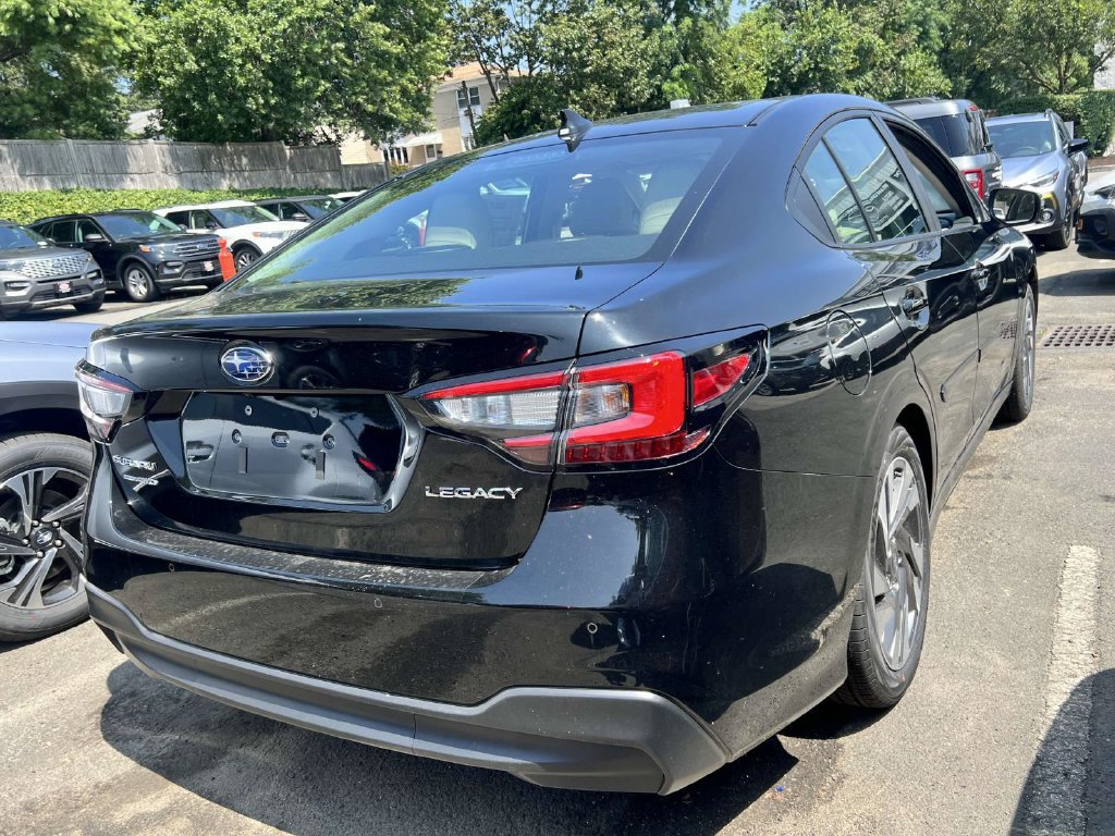 Certified 2025 Subaru Legacy Limited AWD/4WD image 7