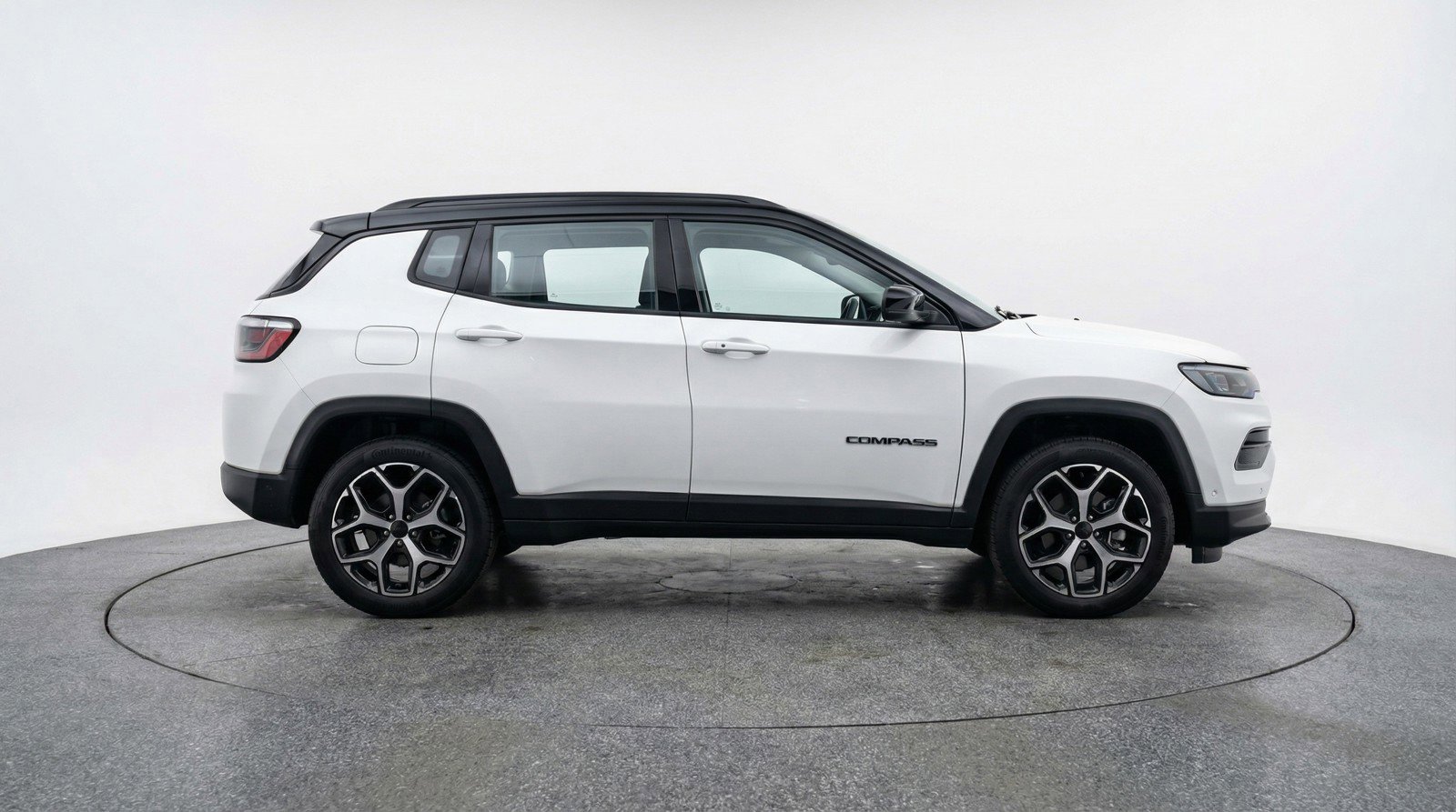 Used 2025 Jeep Compass Limited image 11