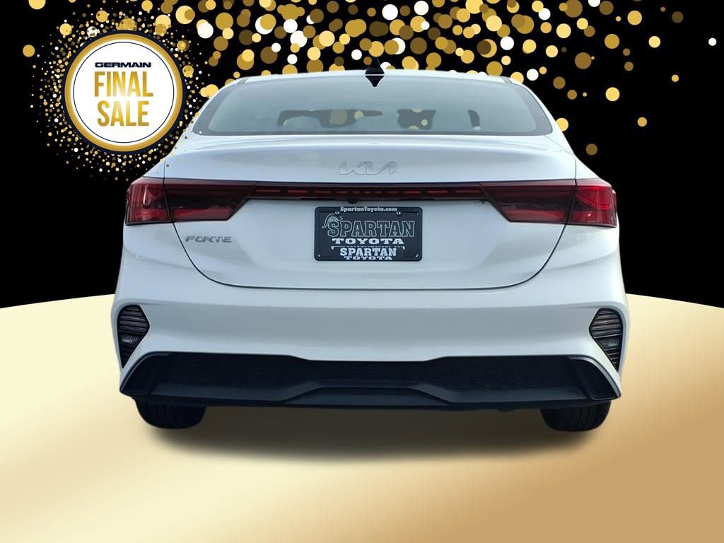 Used 2023 Kia Forte LXS image 9