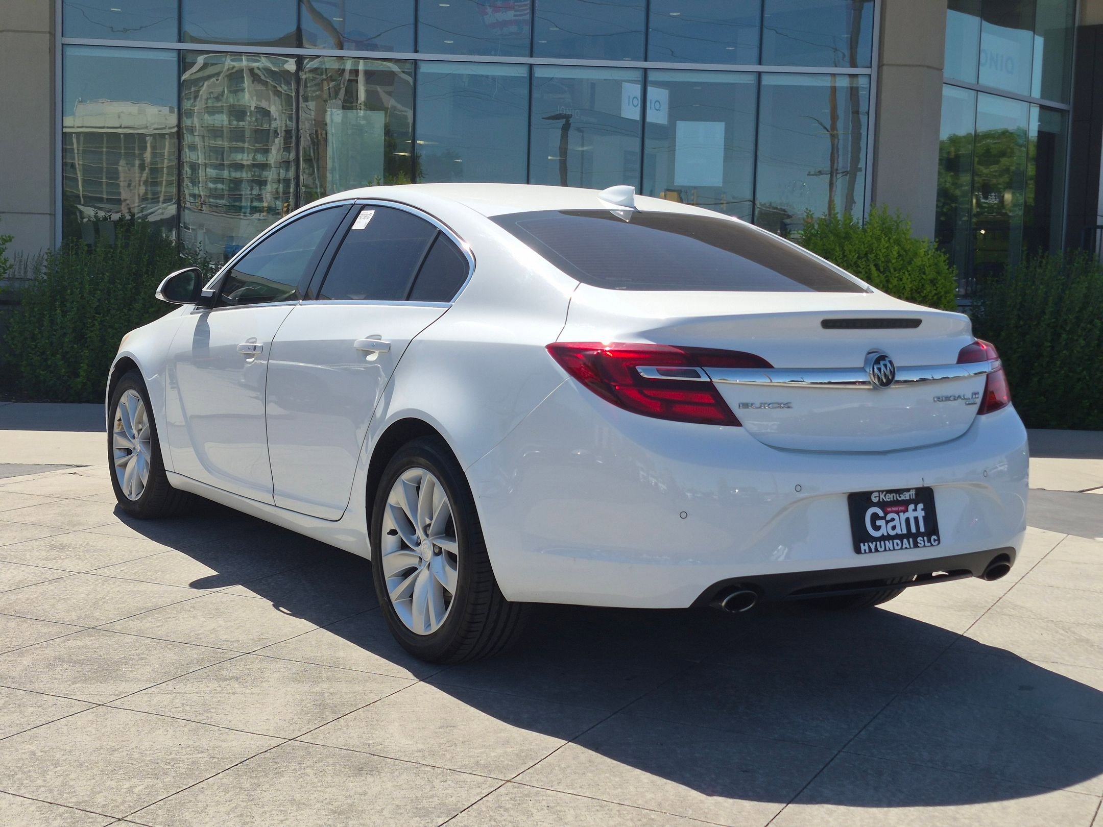 Used 2015 Buick Regal Premium w/ Experience Buick Package AWD/4WD image 7