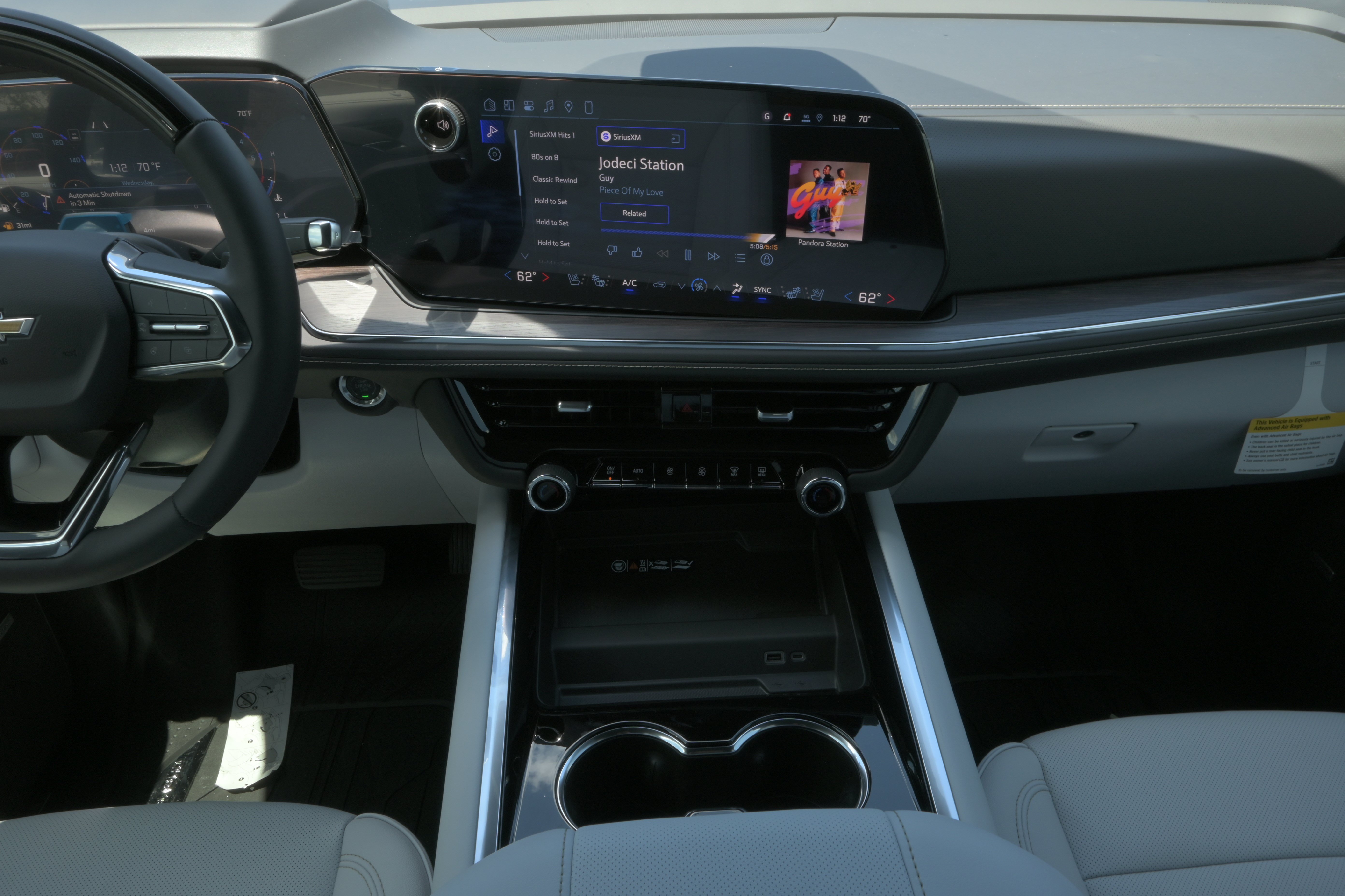 New 2026 Chevrolet Suburban Premier AWD/4WD image 17