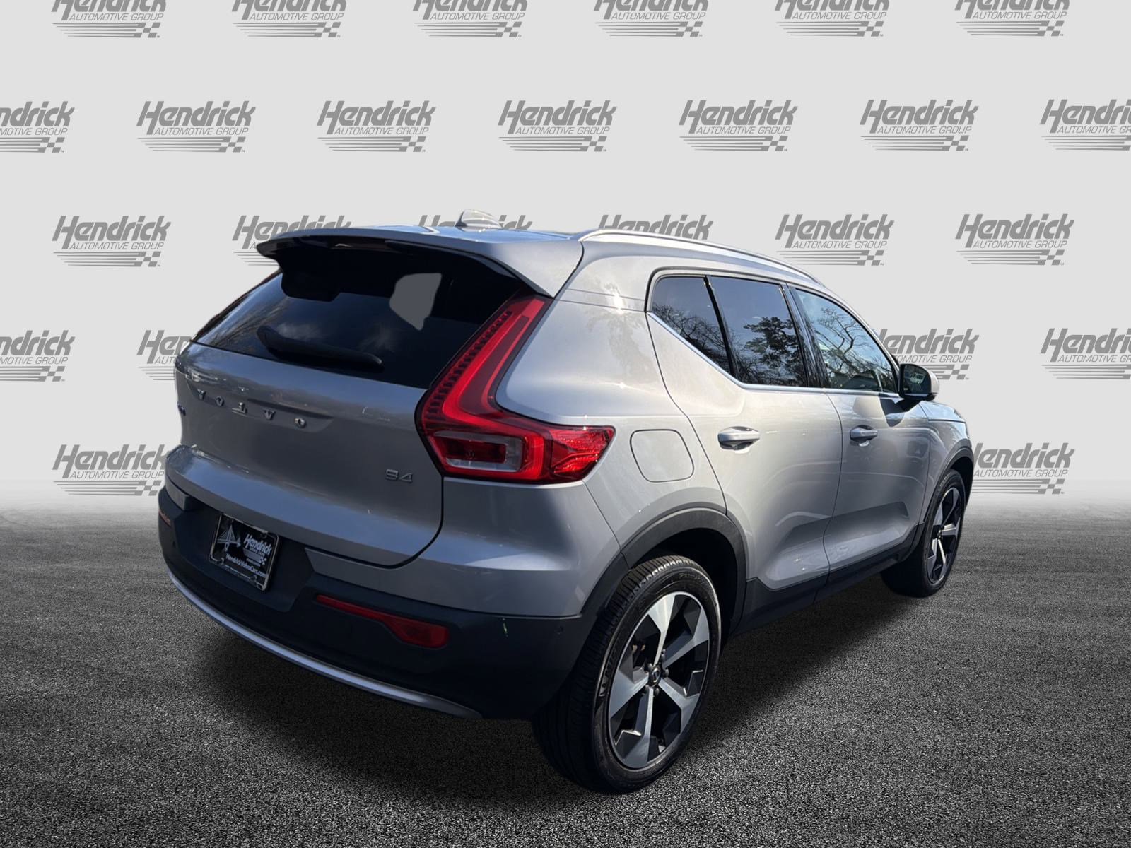 Certified 2023 Volvo XC40 B4 Plus w/ Driver Assist Package image 10