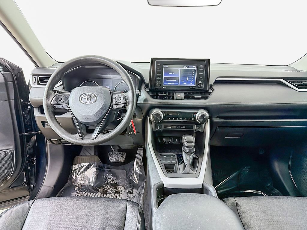 Used 2021 Toyota RAV4 LE image 24