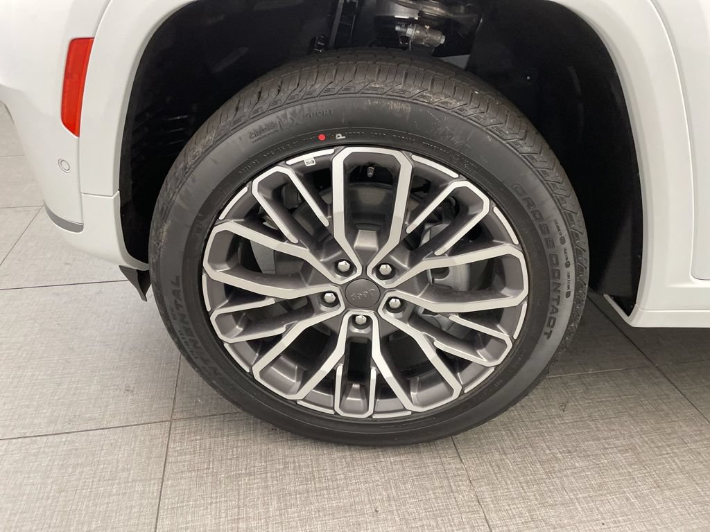 New 2025 Jeep Grand Cherokee L Summit AWD/4WD image 13
