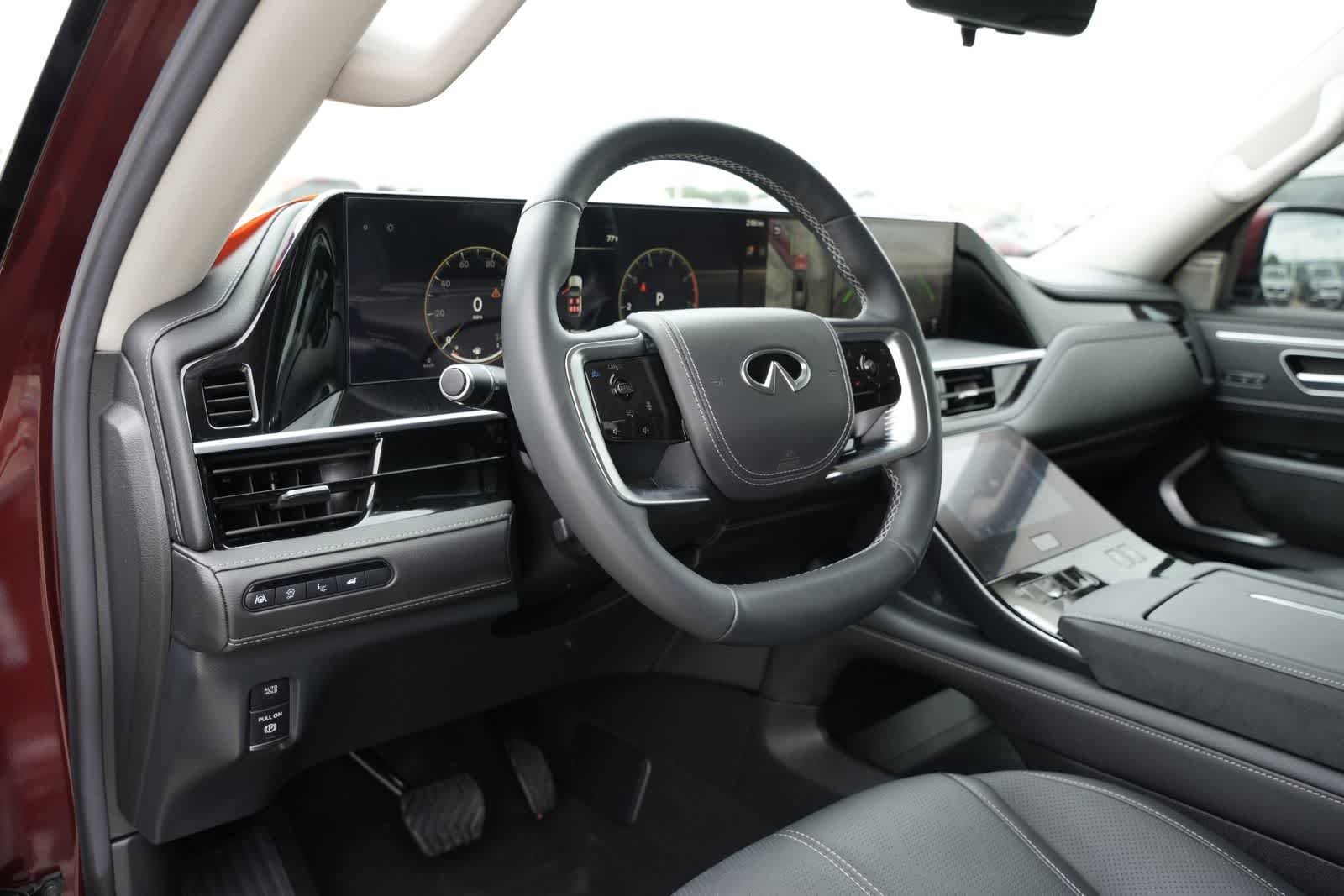 Used 2025 INFINITI QX80 Sensory AWD/4WD image 16