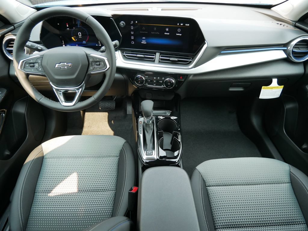 New 2026 Chevrolet Trax LT w/ Driver Confidence Package FWD image 18