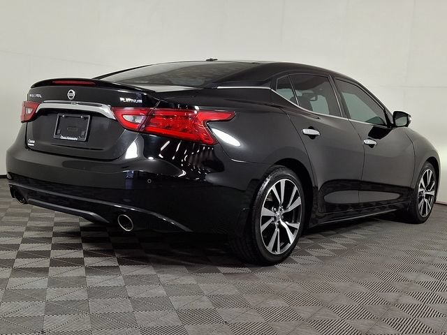Used 2016 Nissan Maxima Platinum w/ Interior Lighting Package FWD image 9