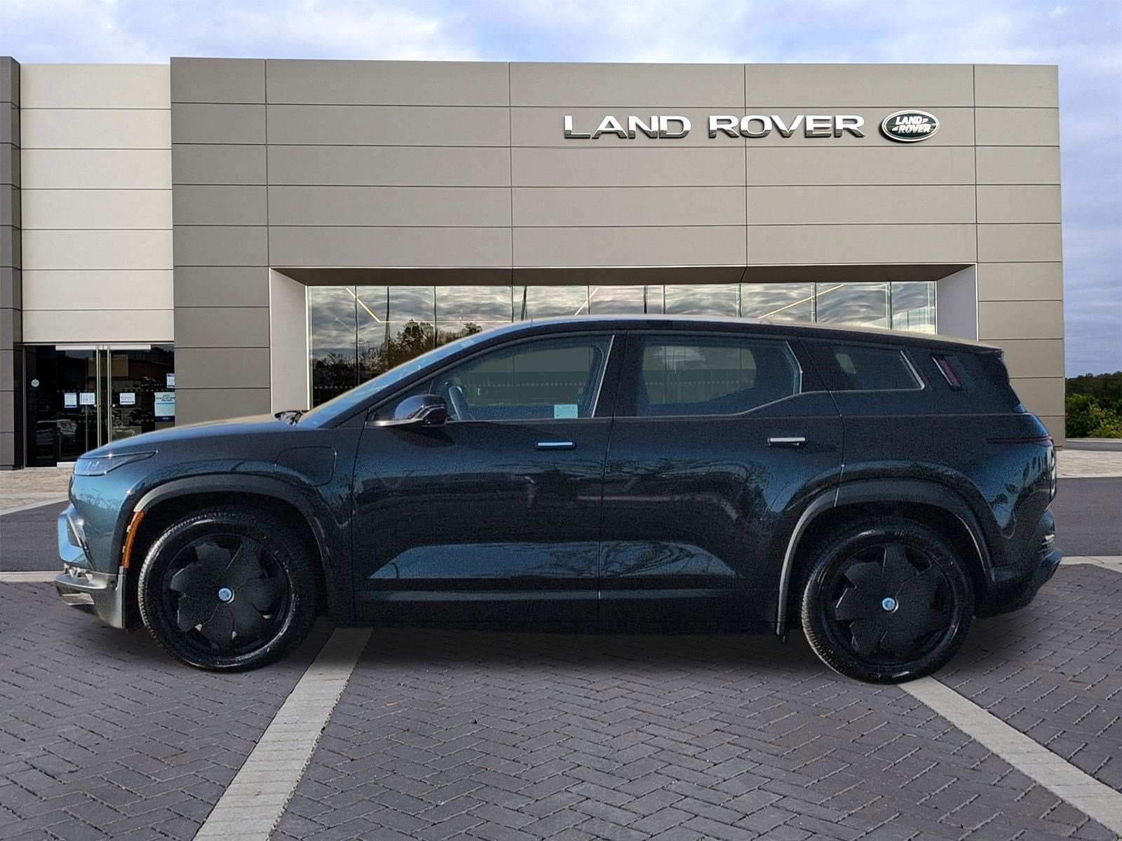 Used 2023 Fisker Ocean Ultra image 8