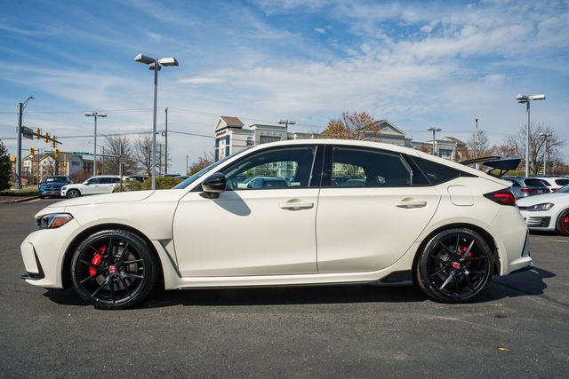 Used 2024 Honda Civic Type R image 4