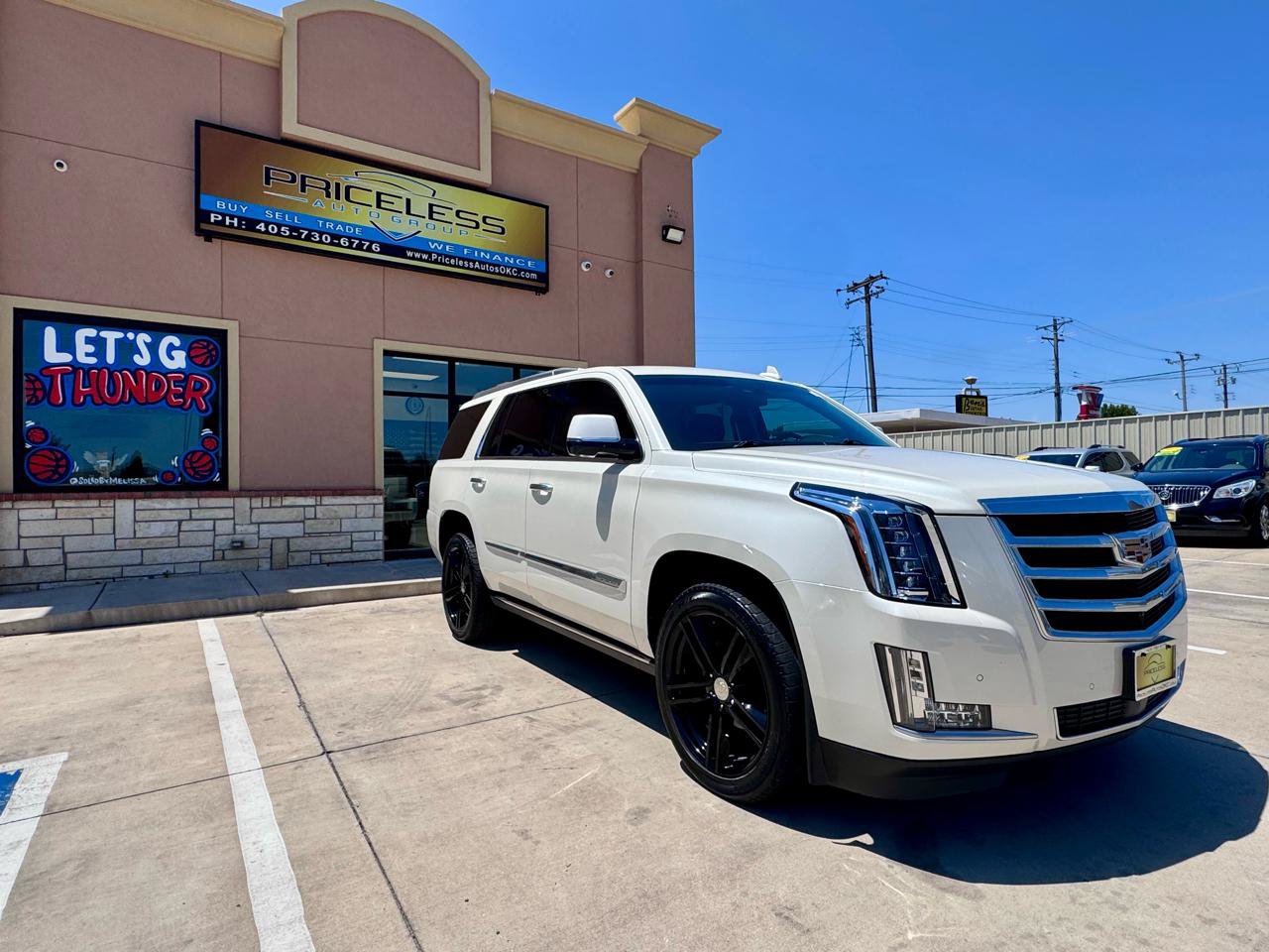 Used 2015 Cadillac Escalade Premium RWD image 2