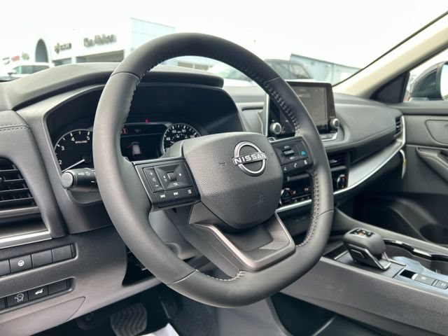 New 2026 Nissan Rogue SV AWD/4WD image 30