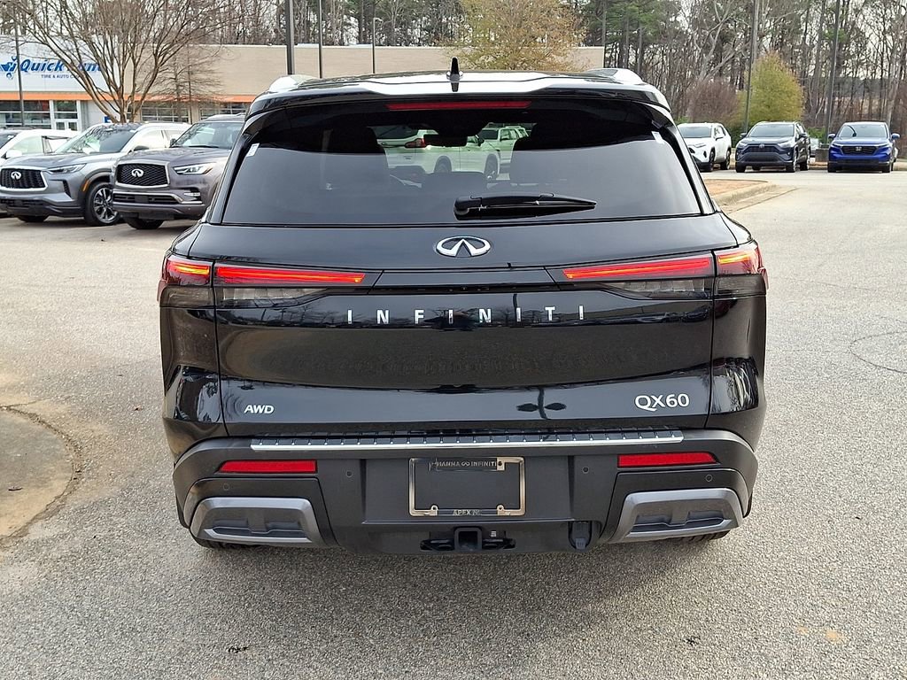 Used 2025 INFINITI QX60 Sensory w/ Vision Package image 5