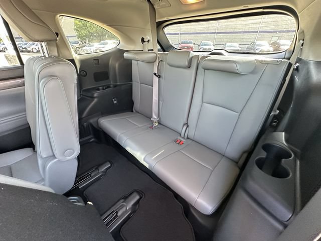 Used 2022 Toyota Highlander Limited AWD/4WD image 31