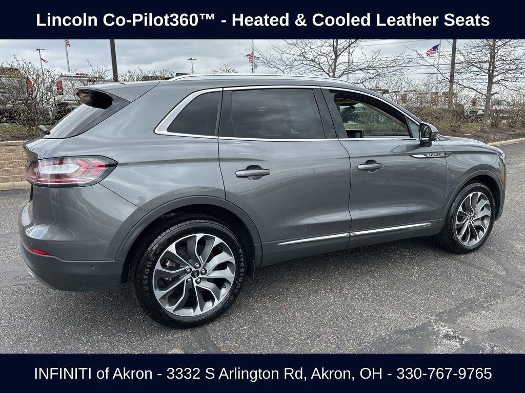 Used 2022 Lincoln Nautilus Reserve w/ Equipment Group 201A image 15