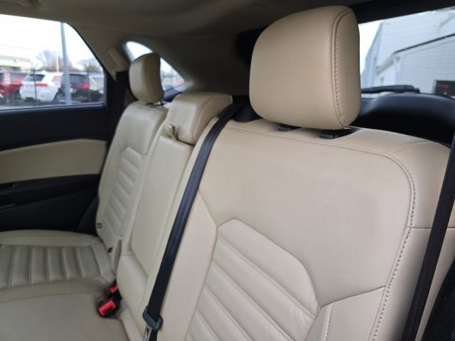 Used 2016 Ford Edge SEL w/ Equipment Group 201A image 28