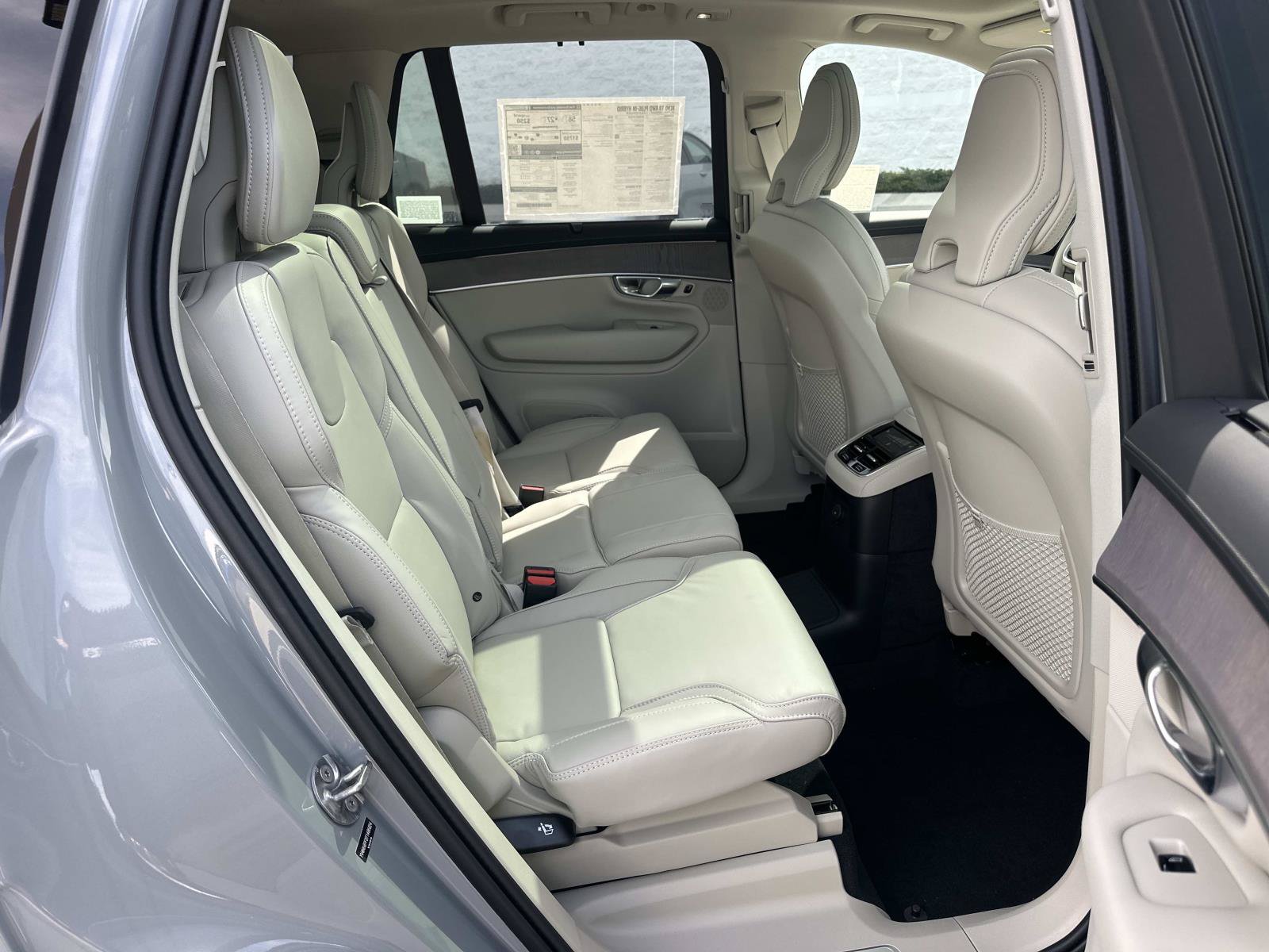 New 2026 Volvo XC90 T8 Ultra w/ Protection Package Premier AWD/4WD image 20