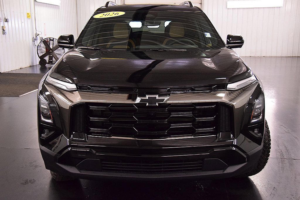 New 2026 Chevrolet Equinox ACTIV w/ Safety and Technology Package image 2