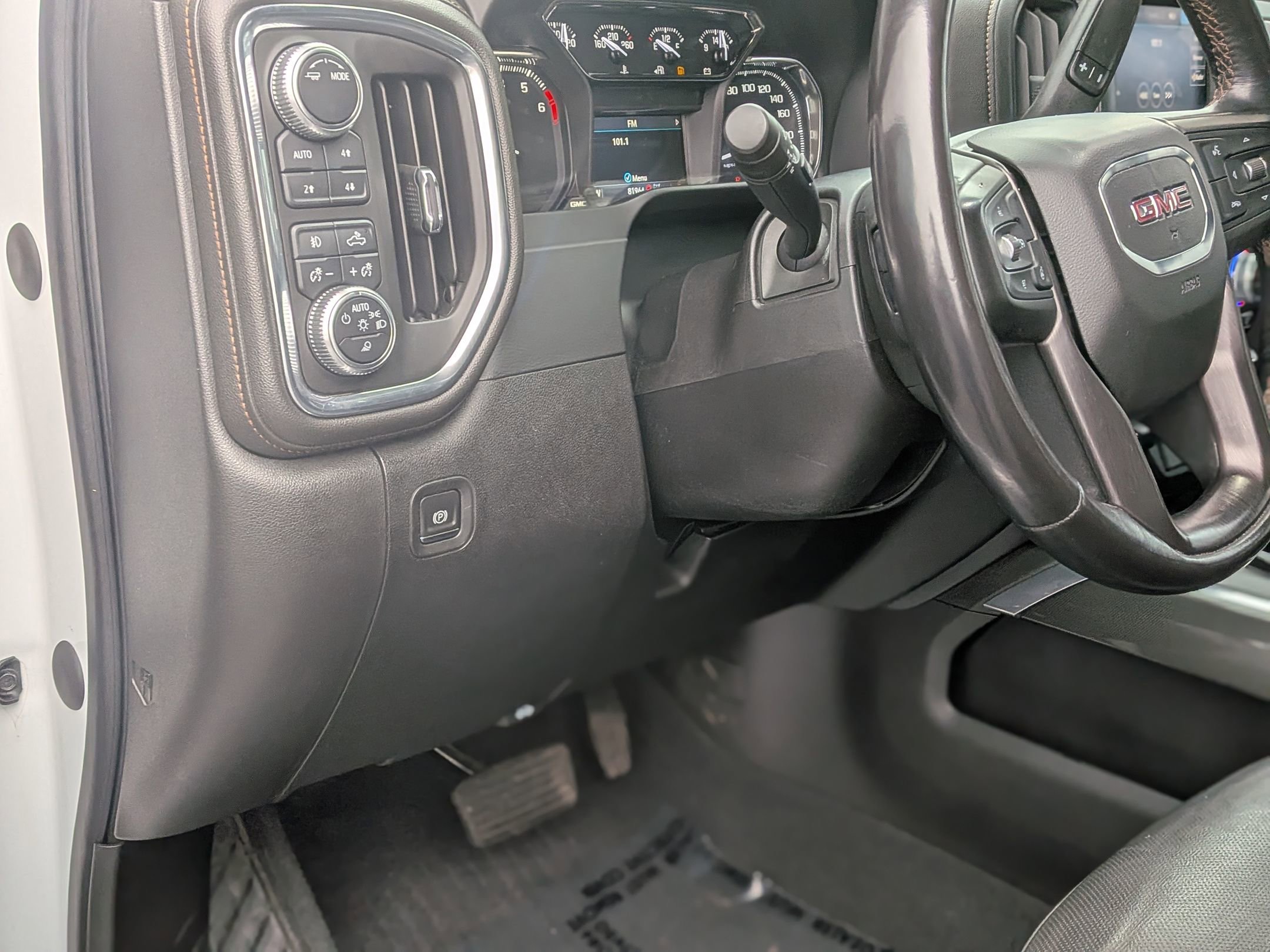 Used 2020 GMC Sierra 1500 AT4 image 17