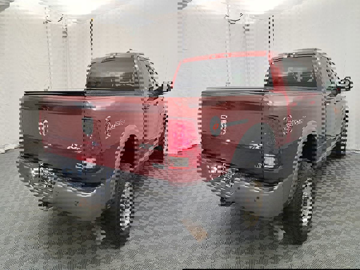 Used 2011 RAM 3500 4x4 Crew Cab image 3