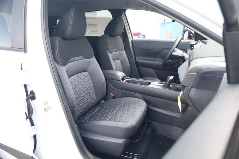 New 2026 Nissan Kicks SV image 23