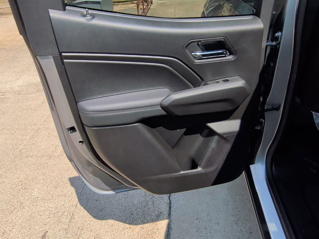 New 2026 GMC Canyon Elevation w/ Convenience Package RWD image 33