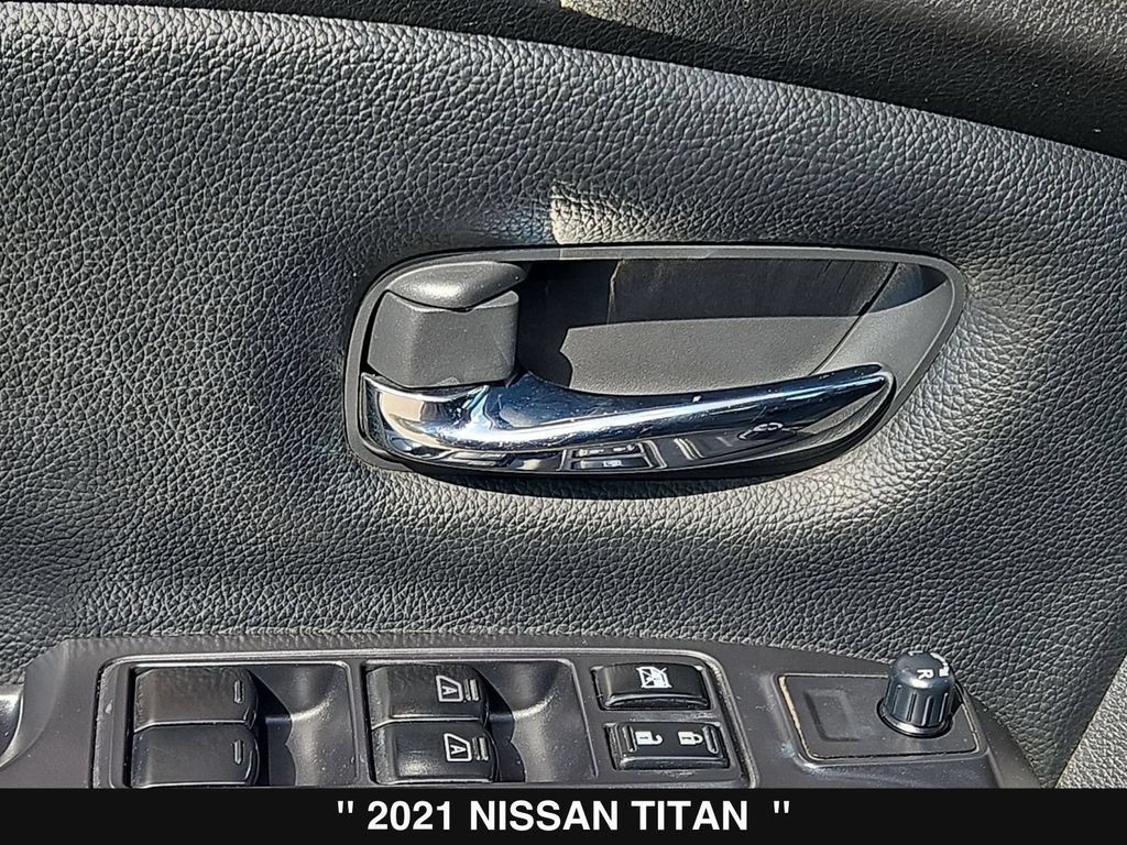 Used 2021 Nissan Titan SV RWD image 8
