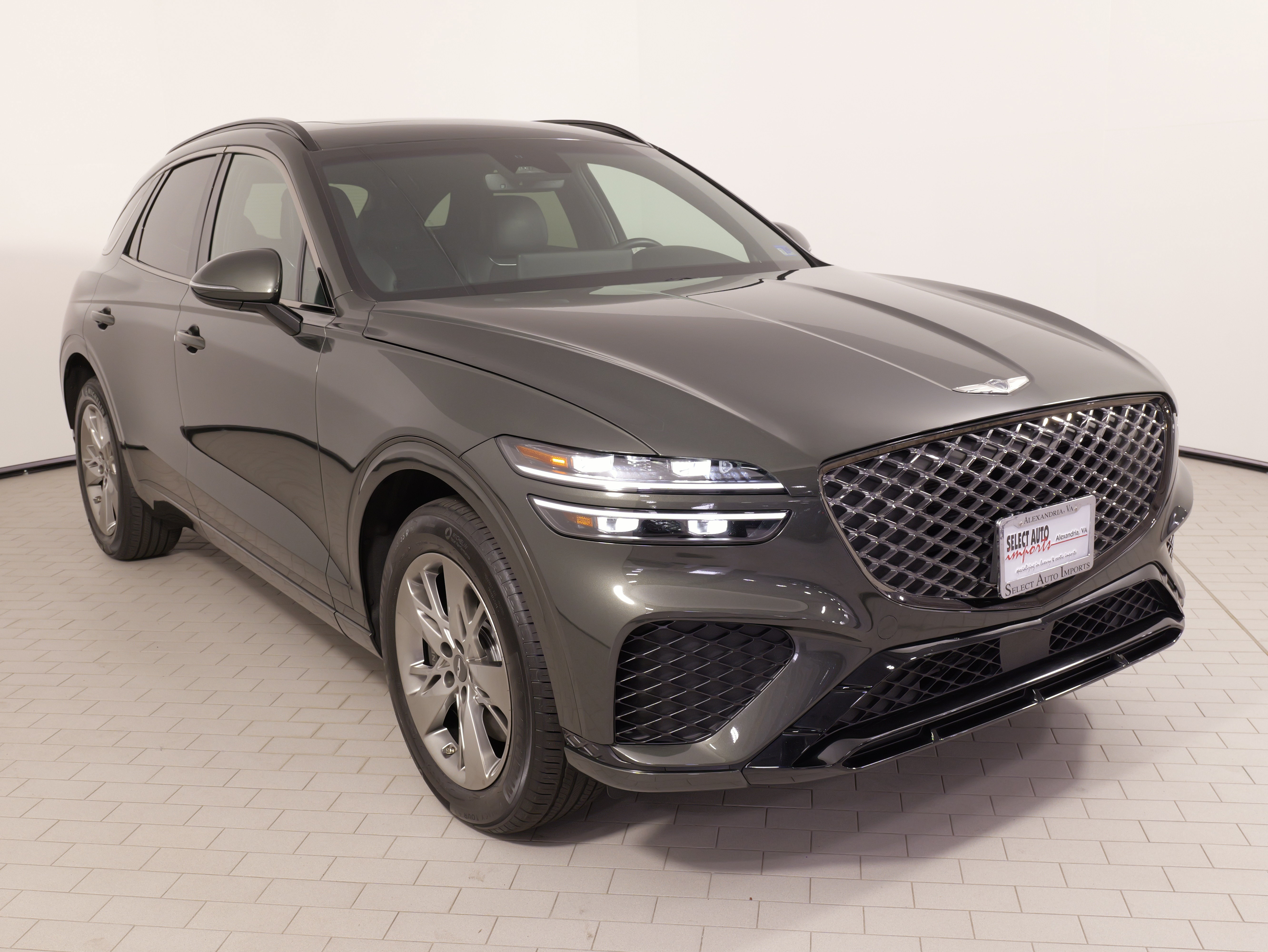 Used 2025 Genesis GV70 3.5T Sport AWD/4WD image 7