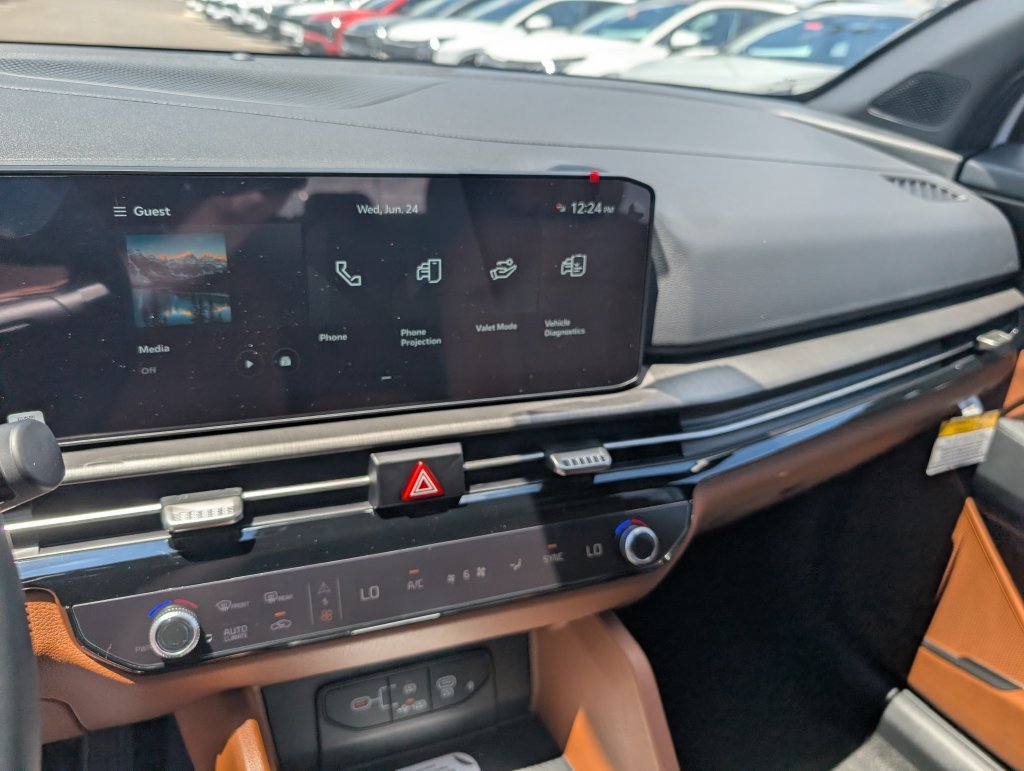 New 2026 Kia Sportage X-Line w/ X-Line Premium Package AWD/4WD image 19