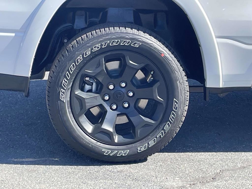 New 2026 RAM 1500 4x4 Crew Cab image 13